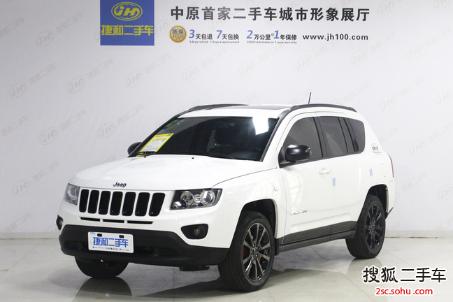 Jeep指南者2013款2.4L 四驱炫黑导航版