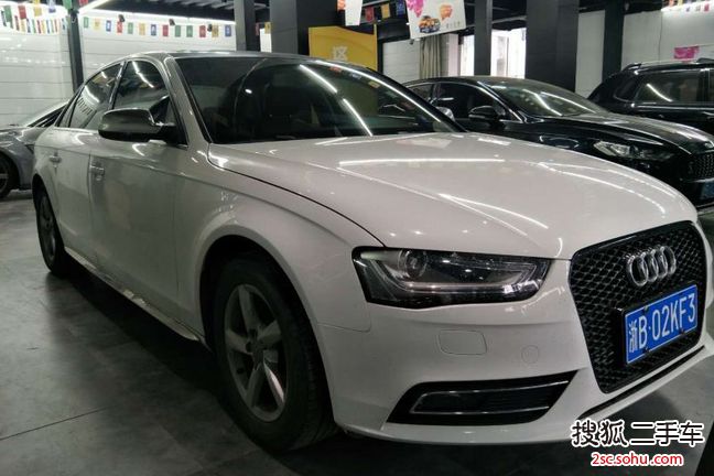 奥迪A4L2013款35 TFSI 自动舒适型