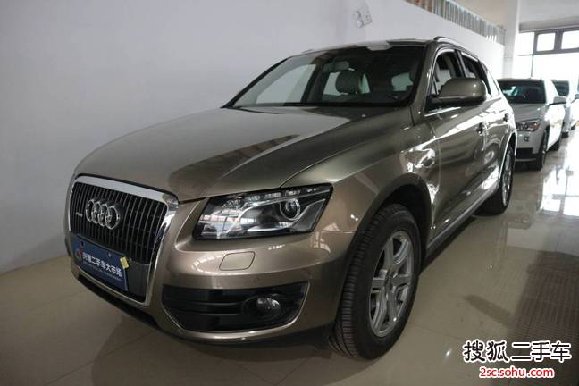 奥迪Q52010款2.0TFSI 技术型