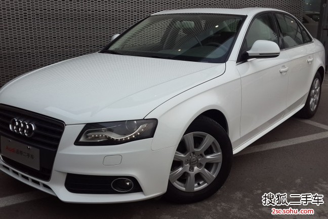 奥迪A4L2010款2.0TFSI 舒适型