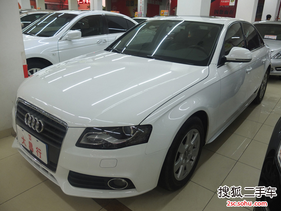 奥迪A4L2011款2.0TFSI 标准型