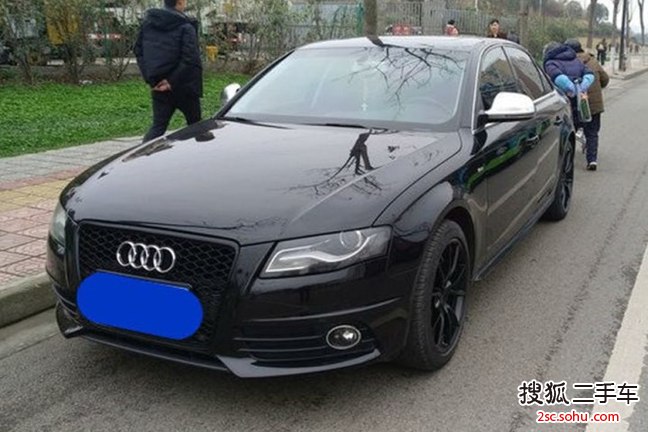 奥迪A4L2010款2.0TFSI 标准型