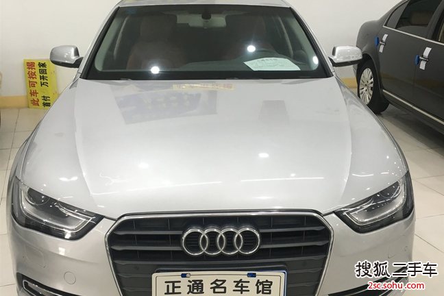 奥迪A4L2013款35 TFSI 自动标准型