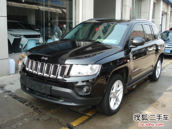 Jeep指南者2014款2.0L 两驱运动版