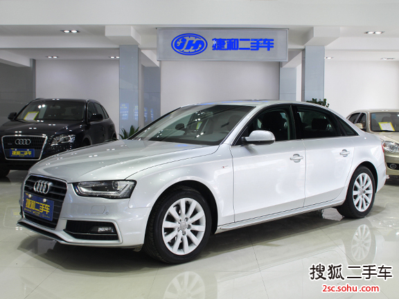 奥迪A4L2013款30 TFSI 自动舒适型