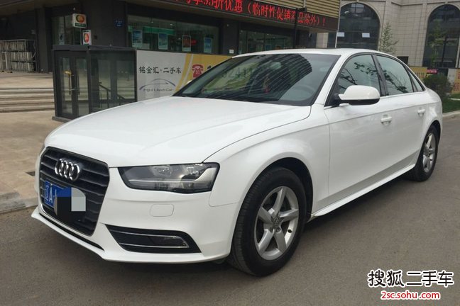 奥迪A4L2013款30 TFSI 自动舒适型