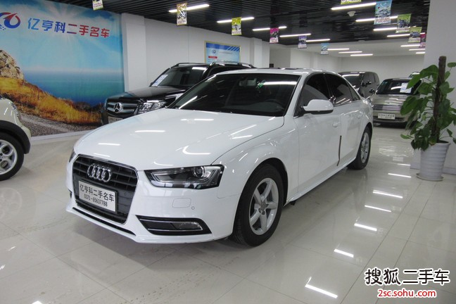 奥迪A4L2013款35 TFSI 自动舒适型