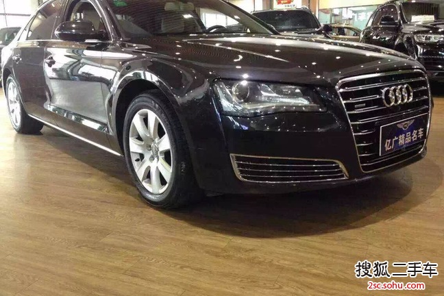 奥迪A8L2013款45 TFSI quattro豪华型