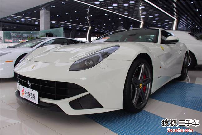 法拉利F12 berlinetta2013款6.3L 标准型