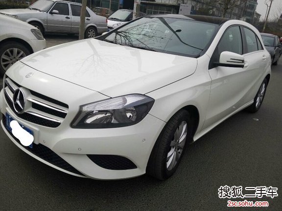 奔驰GLA级2015款GLA 220 4MATIC 时尚型