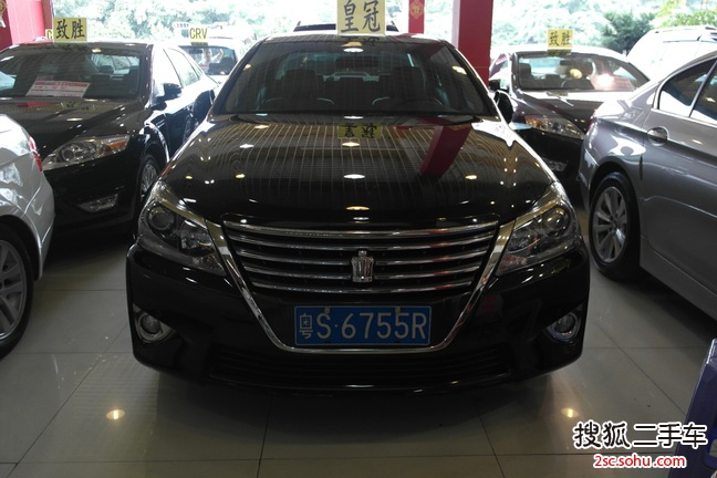 丰田皇冠2012款V6 2.5 Royal 真皮版