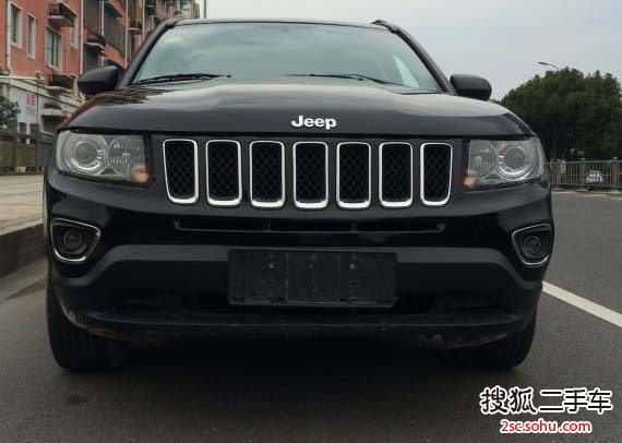 Jeep指南者2013款2.4L 四驱运动版