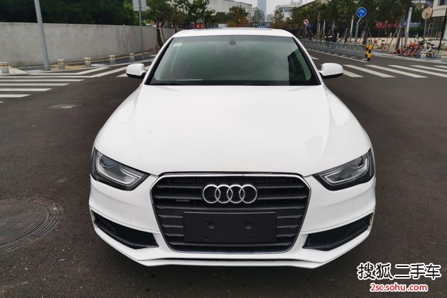 奥迪A4L2013款40 TFSI quattro运动型