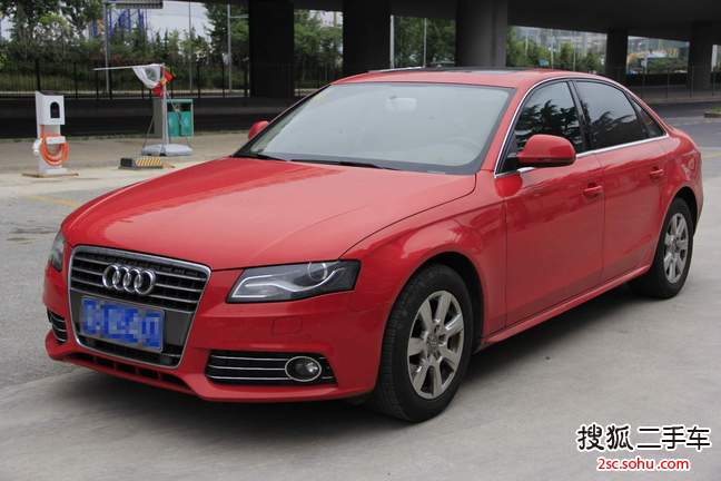 奥迪A4L2012款2.0TFSI 标准型