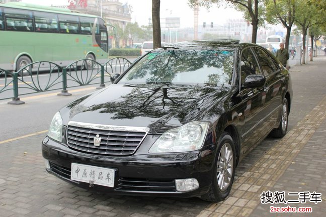 丰田皇冠2009款2.5L Royal特别强化版