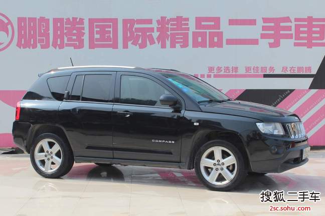 Jeep指南者2012款2.4 豪华导航版