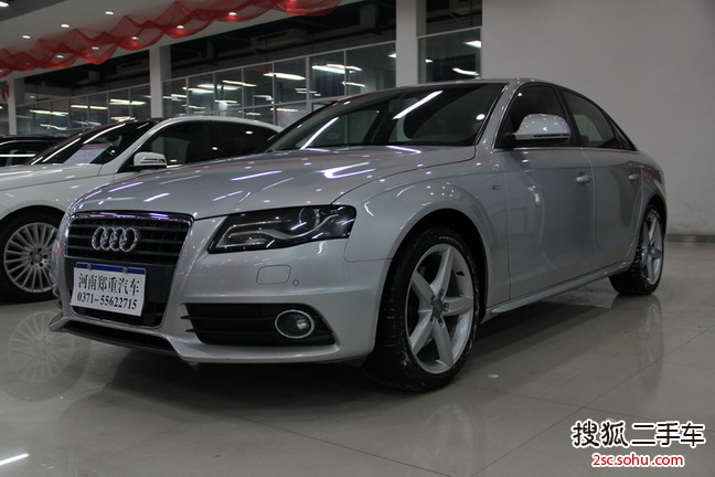 奥迪A4L2011款2.0TFSI 运动型