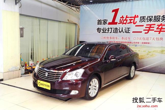 丰田皇冠2010款2.5L Royal 真皮天窗导航版 