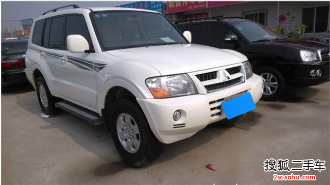 三菱帕杰罗2011款3.0L GLS 手动 四驱