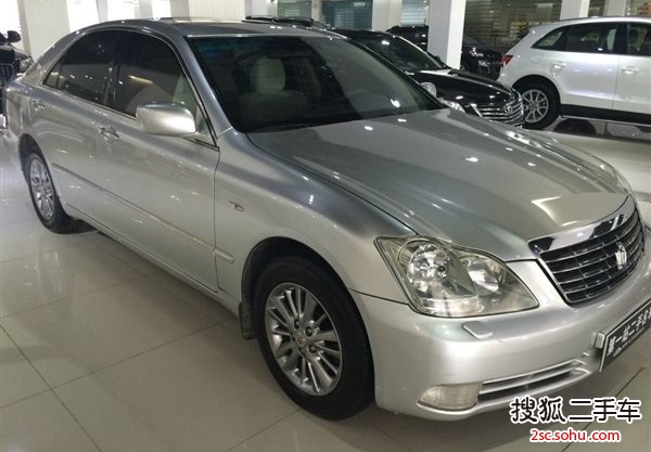 丰田皇冠2009款2.5L Royal特别导航版