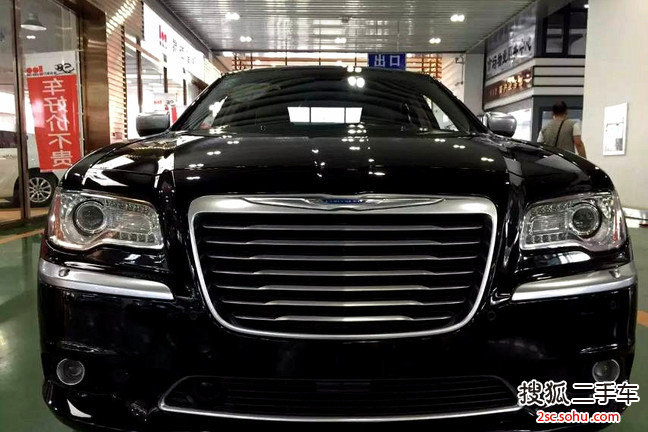 克莱斯勒3002013款300C 3.6L 尊崇版