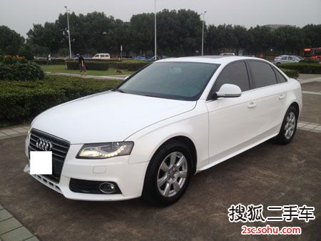 奥迪A4L2011款2.0TFSI 舒适型