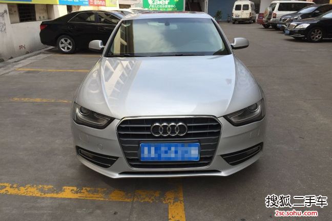 奥迪A4L2012款2.0TFSI 舒适型