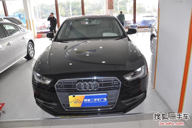 奥迪A4L2012款2.0TFSI 舒适型