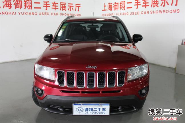 Jeep指南者2012款2.4 豪华导航版