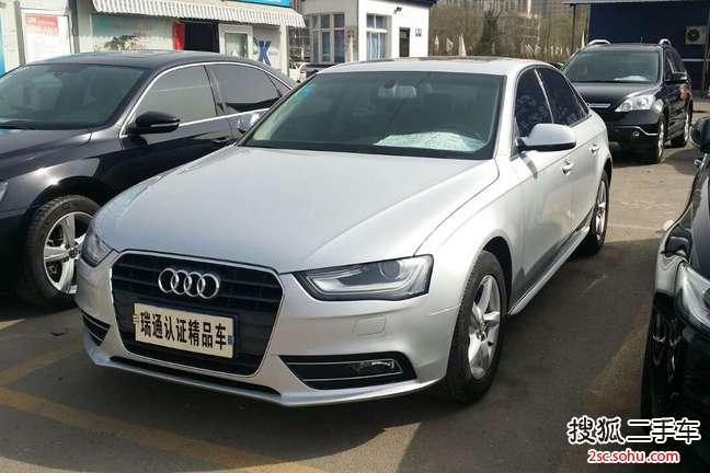 奥迪A4L2013款35 TFSI 自动舒适型