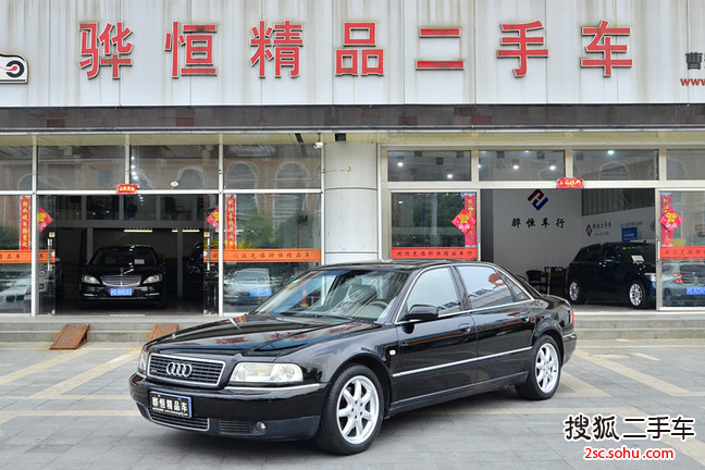 奥迪A8L2003款4.2 LWB Quattro(自动四驱)