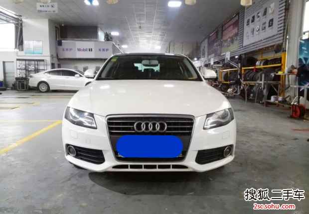 奥迪A4L2011款2.0TFSI 标准型