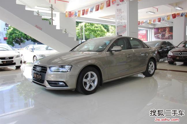 奥迪A4L2013款35 TFSI 自动标准型