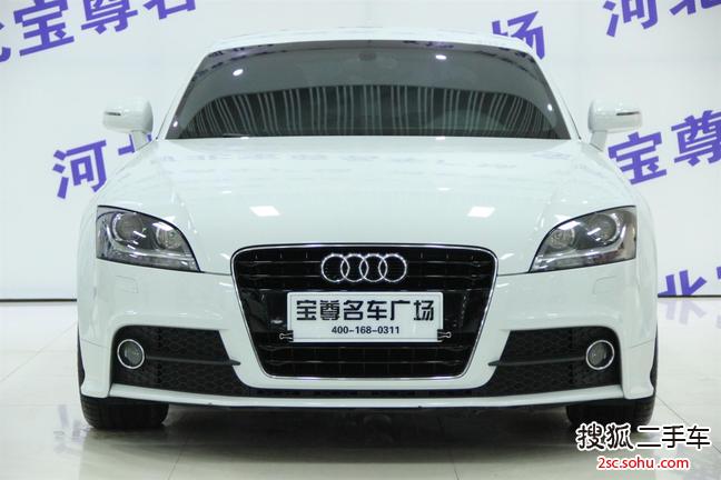 奥迪TT2013款TT Coupe 2.0TFSI 白色经典版