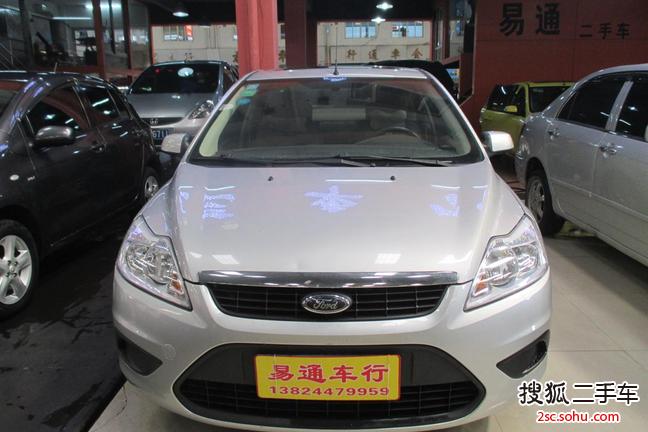 福特福克斯三厢2011款1.8L 手动舒适型