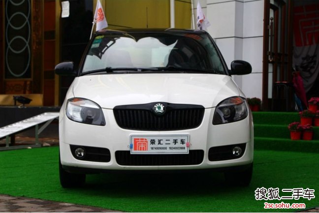 斯柯达晶锐2011款1.6L 手动 酷黑版