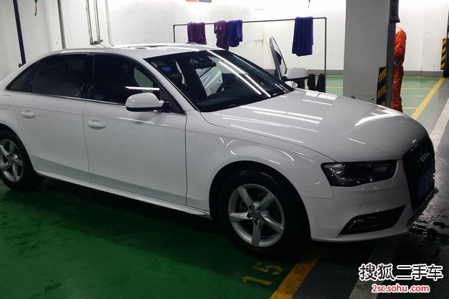 奥迪A4L2013款35 TFSI 自动舒适型