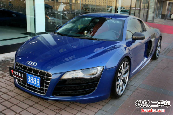 奥迪R82010款5.2FSI quattro