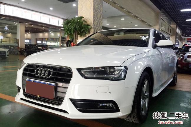 奥迪A4L2015款35 TFSI 自动舒适型