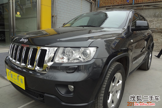 Jeep大切诺基2011款3.6L 豪华导航版