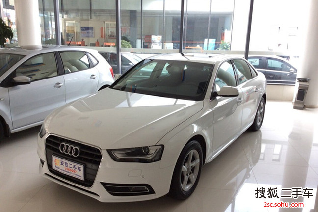 奥迪A4L2013款35 TFSI 自动舒适型