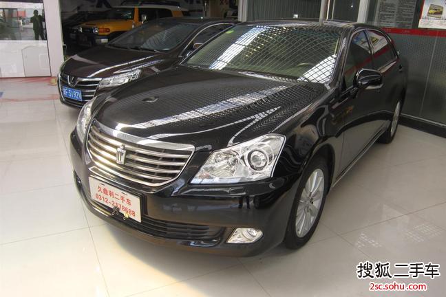 丰田皇冠2011款2.5L Royal 真皮天窗特别版 