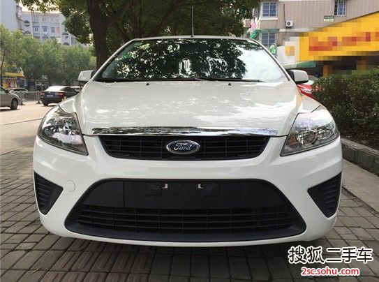 福特福克斯两厢2013款两厢经典 1.8L 自动基本型