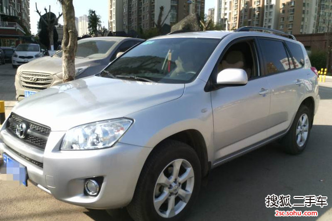 丰田RAV42012款炫装版 2.0L 手动四驱 