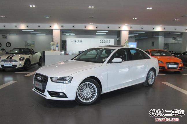 奥迪A4L2013款40 TFSI quattro个性运动型