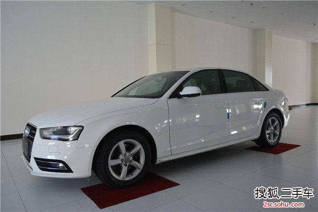 奥迪A4L2013款35 TFSI 自动标准型