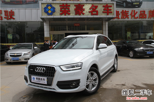 奥迪Q32013款35 TFSI 全时四驱技术型