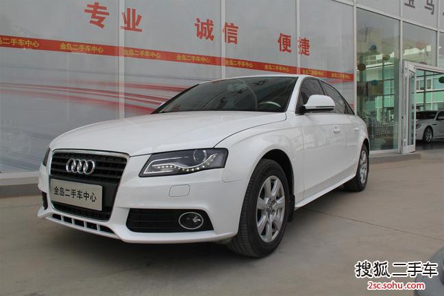 奥迪A4L2011款2.0TFSI 标准型