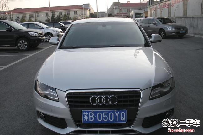 奥迪A4L2010款2.0TFSI 豪华型