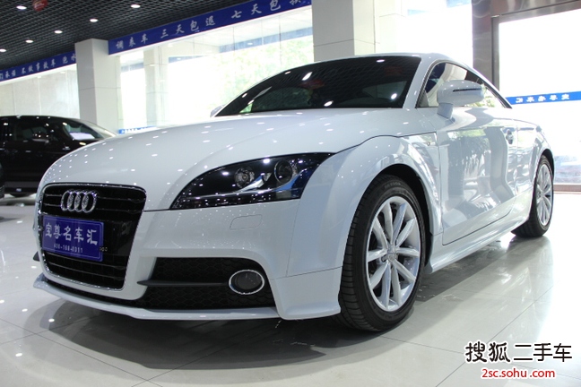 奥迪TT2013款TT Coupe 2.0TFSI 白色经典版